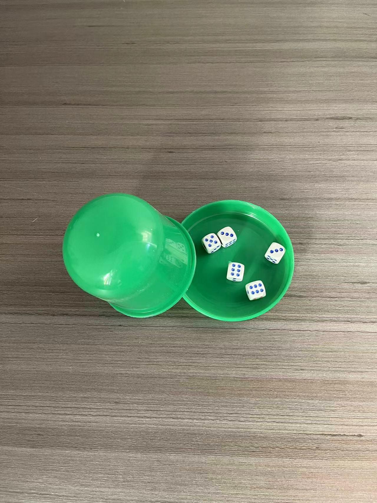 KTV Nightclub Dice Shaker Set - Colorful Dice Cup for Street Food Stalls & Entertainment