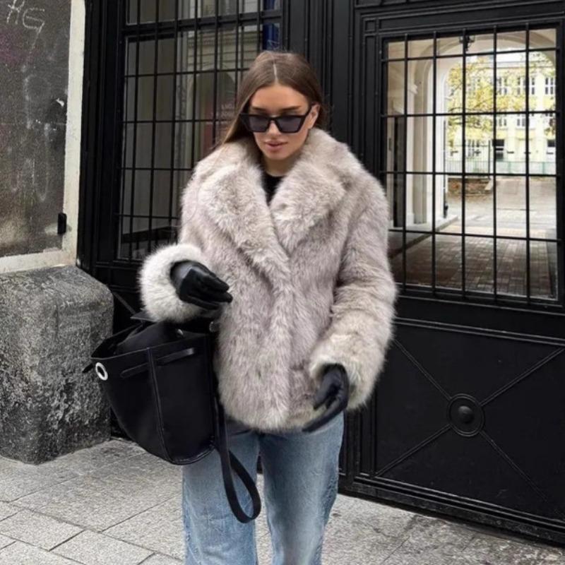 Autumn and winter new large size women's fur coat, toka, artificial wool short top
