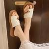 2026 Summer New Korean Flat Flat Slippers for Women's Outerwear with Toe Clips, One Line Dragging, Casual Beach Coolers
