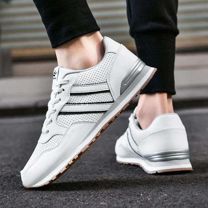 Flat Bottomed Autumn Sports Shoes, Casual Men's Skateboarding Shoes, Designer 2026 New Comfortable Lace Up Black Running Shoes