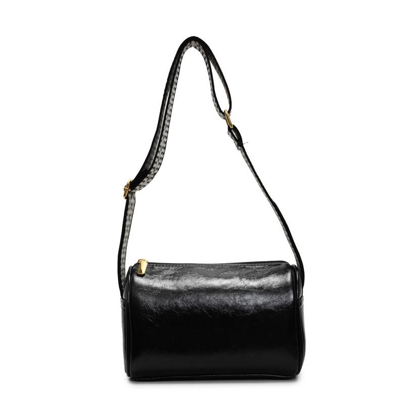 New shoulder bag fashion messenger bag versatile casual large-capacity commuter bag