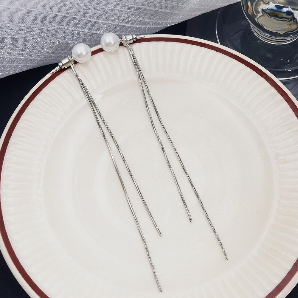 

Трендовые корейские серьги-кисточки с жемчугом 2024, серебряные пусеты 2-в-1, визуально стройнящие лицо, для женщин серебряный