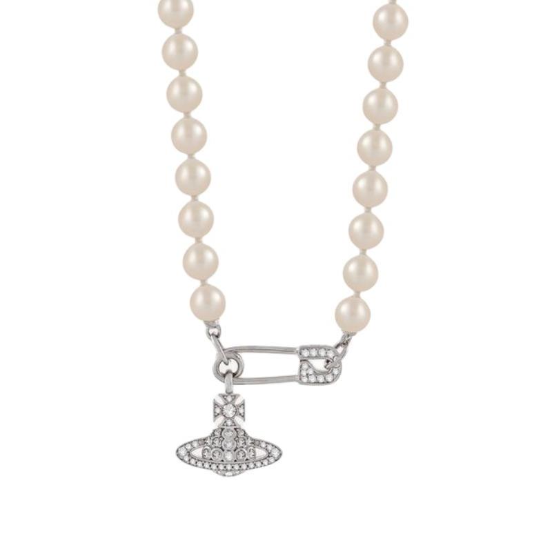 

Vivienne Westwood Lucrece Rhinestone Brooch Paperclip Pearl Glass Brass Necklace Women necklace Silver 6301007202P147P147 Box+Shopping Bag