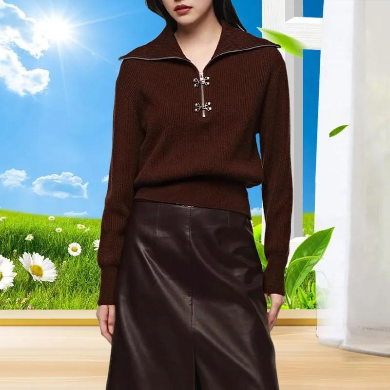

Simple high-end sense of fashion temperament lapel niche knitted sweater women s autumn and winter new high-end chic sweater average size кофейный
