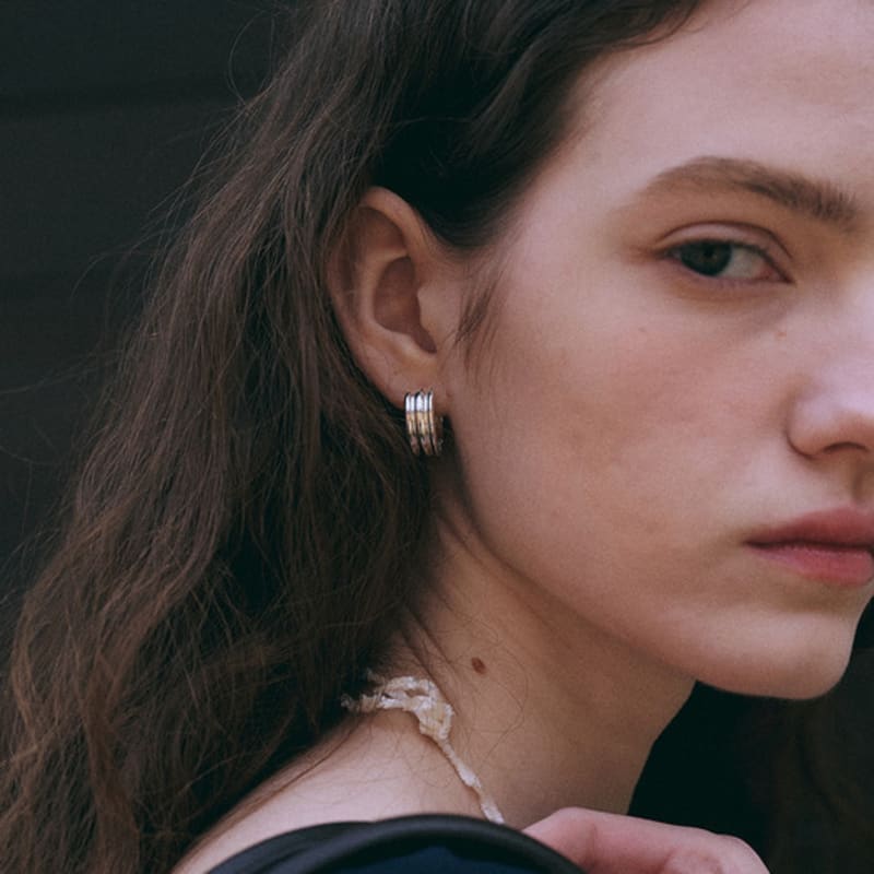 Denu Outstanding Onetouch Earring