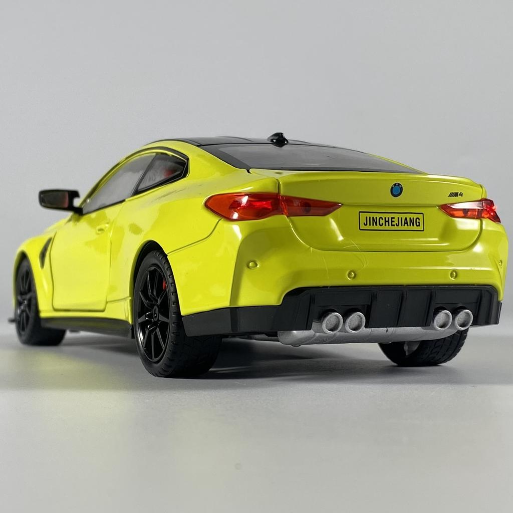 1:24 BMW M4 High Performance Sports Coupe Alloy Diecast Model Car High Simulation Games Child Racing Vehicle With Friend Present