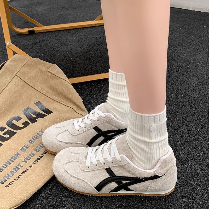 

2025 German training shoes women s versatile Chinese New Year summer retro Forrest Gump shoes flat-soled small casual sports shoes 35