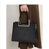 Bag Women's Autumn and Winter New Messenger Bag Fashionable Versatile Commuter Premium Wedding Bag Portable Mother Bag