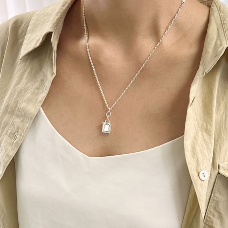 fINE HABIT Emel Chain Necklace