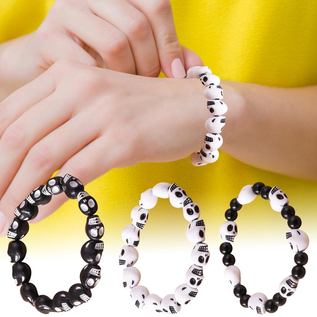 Halloween Totenkopf Armband Elastische Handgelenkkette Buntes Harzperlen Armband Stilvolles Punk-Stil Zubehör für den täglichen Gebrauch