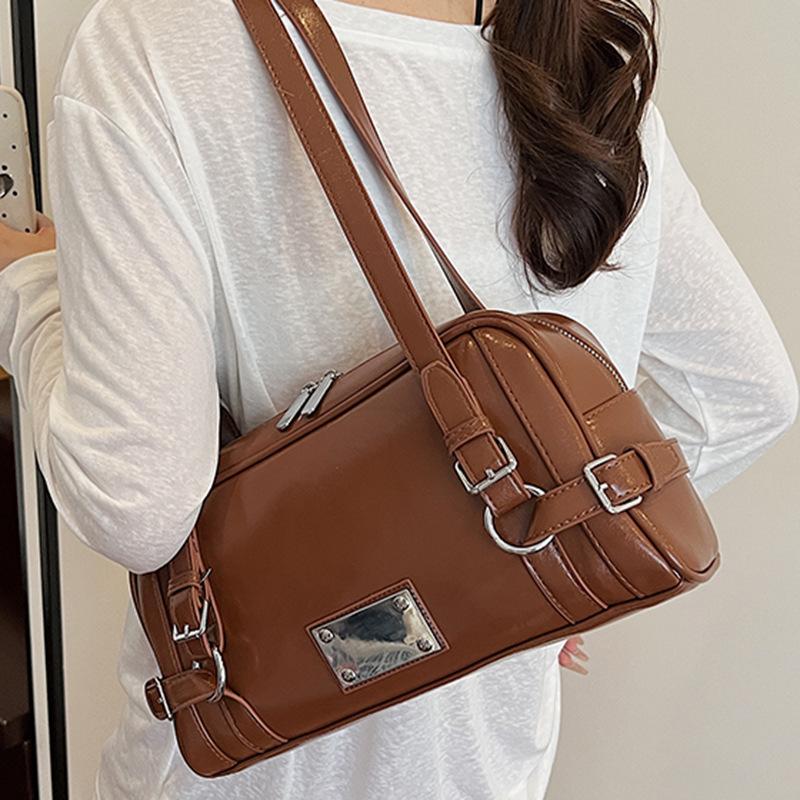 Korean Niche Spice Girl Underarm Bag Women's 2025 New Simple Texture Bowling Bag Single Shoulder Tote Bag Tide