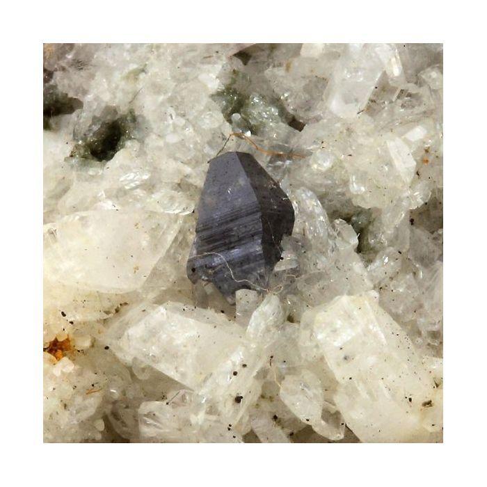 Pierres et Minéraux. Anatase. 231.0 ct. Sarenne, Oisans, Isère, France.