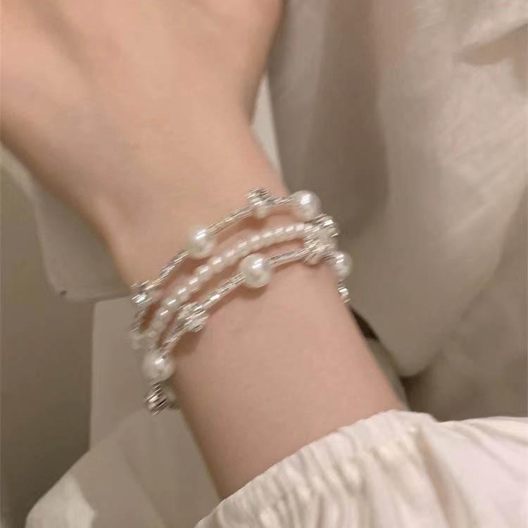 Stylish Geometric Zirconia Bracelet For Women Perfect For Gifting Special Occasions