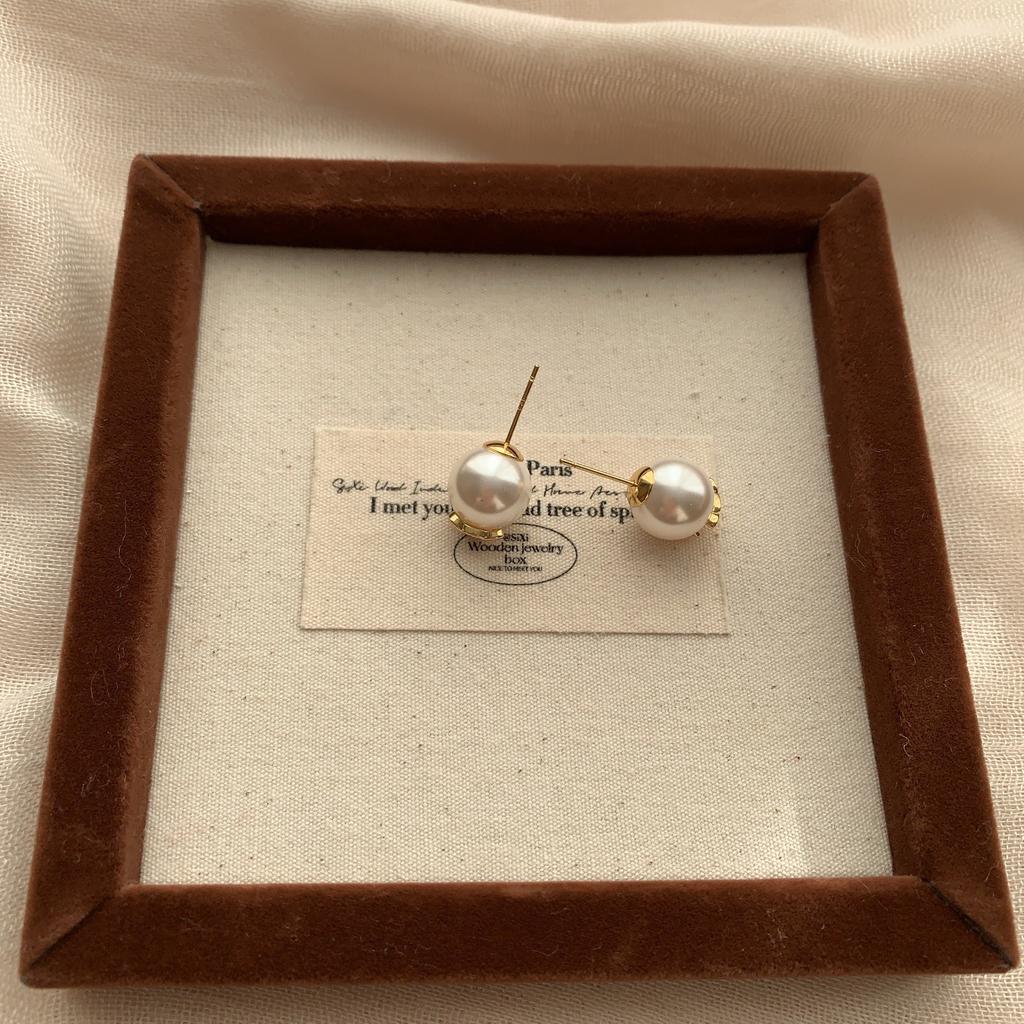 Warm Pearl Stud Earrings French Sweet And Soft Elegant Exquisite Niche Fashion Girlish Feeling Daily Commuter Earrings Women