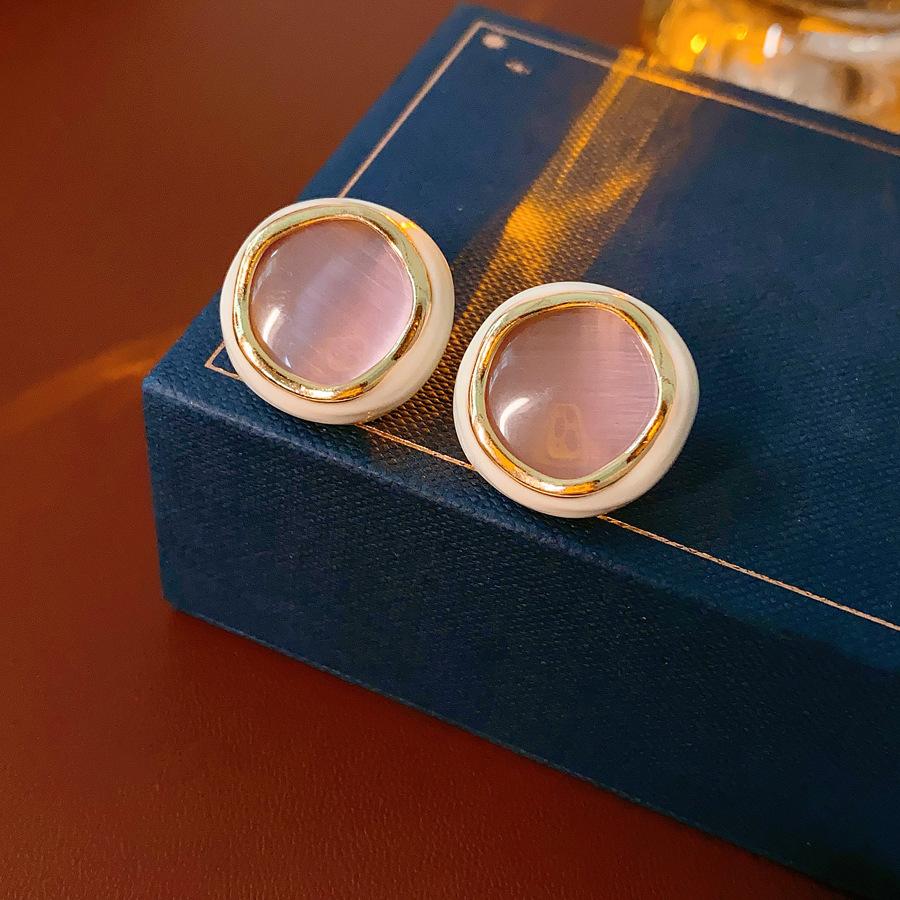 Silver Needle Diamond Round Stud Earrings Court Style Light Luxury Exquisite Earrings Design Sense Niche Earrings