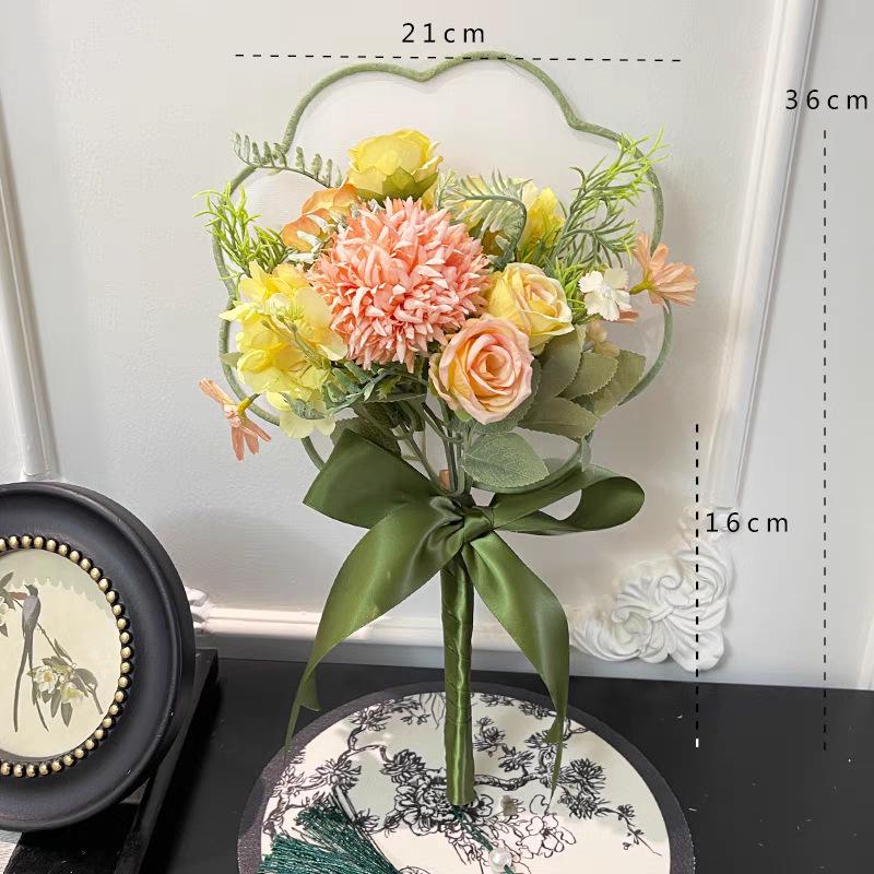 Bridal Folding Fan & Bouquet: Perfect for Registration, Engagement, Morning Robe, Chinese Wedding Dress, and Photos.