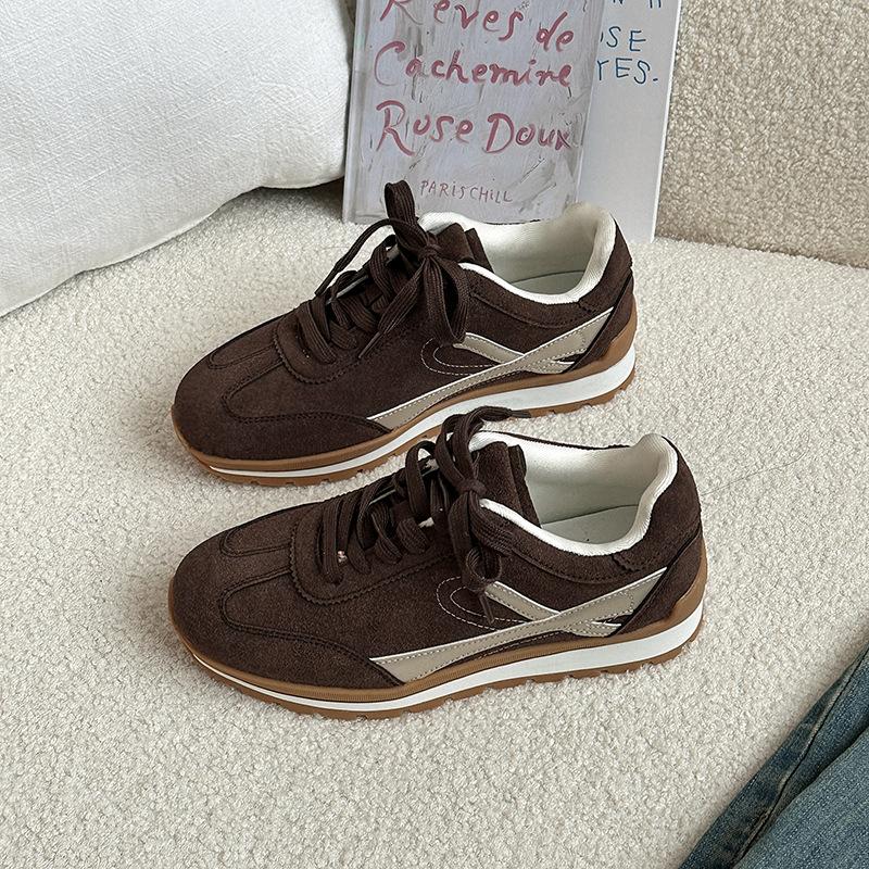 

Simple color matching splicing German training shoes women s 2025 autumn fashion Korean version retro style inner height-increasing sports shoes For 40