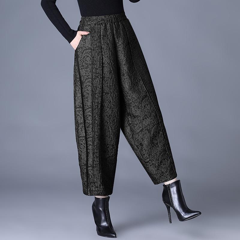 Warm Quilted Cocoon Pants for Middle-Aged Women - Chinese Style, Age-Reducing, Autumn/Winter Cotton, Loose Fit, Casual Tulip Design