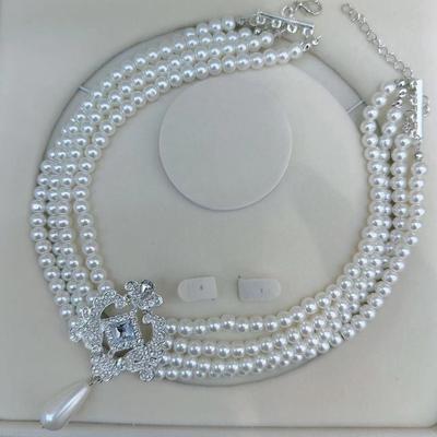 Luxury-lite Square Crystal Necklace with Vintage Imitation Pearl Beaded Set Collar Chain