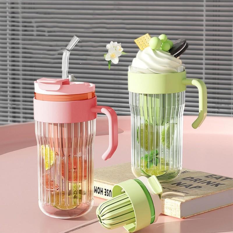 Kubek Z Ryflowanego Szkła Słomka Sitko Zamknięcie 550 Ml Różowy