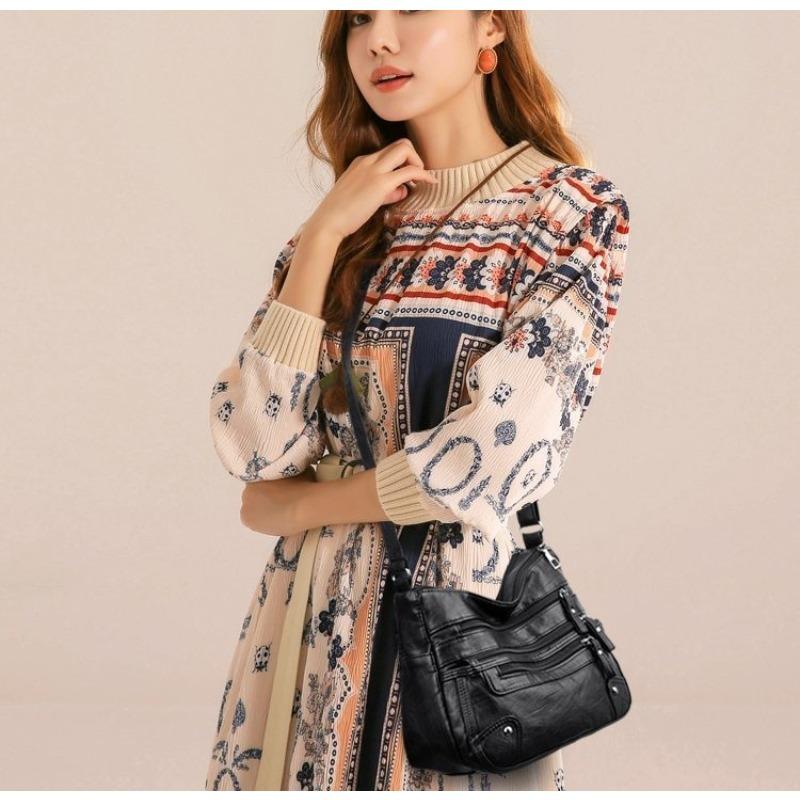 Shoulder bag women's foreign trade new fashion versatile double-layer messenger bag Korean version large-capacity washed leather small bag