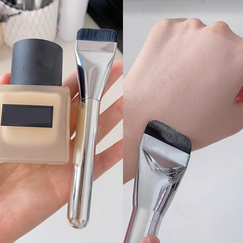 Ultra Thin Foundation Brush Lightweight Face Contour Brush Flat Contour Brush Blending Foundation Cream Makeup Brushes Beauty