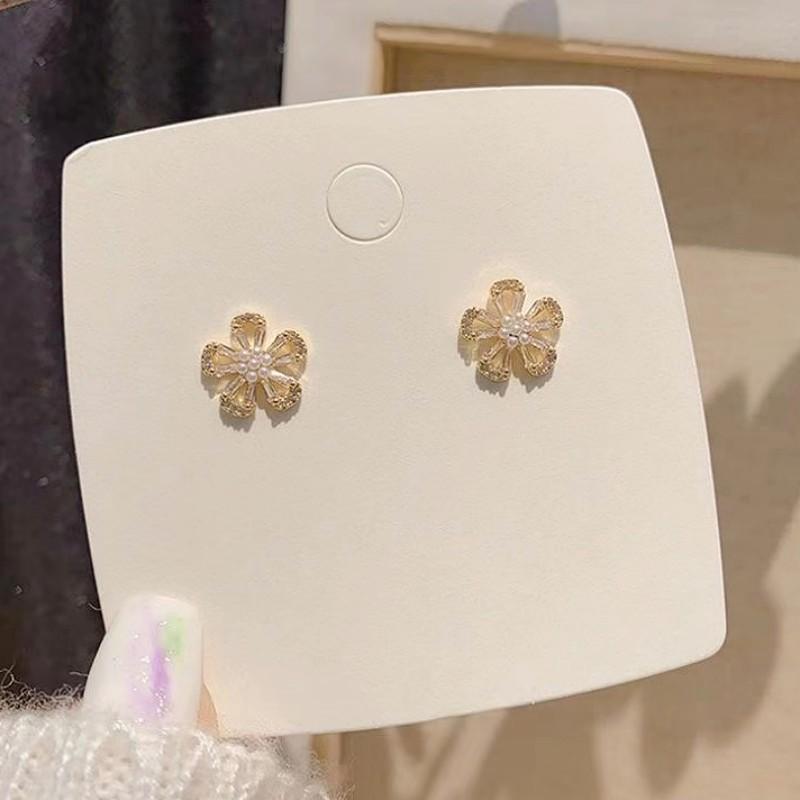 Silver Needle Korean Edition Micro-set Pearl Earrings Women's Personality Flower Stud Earrings High Sense Fashion Versatile Earrings