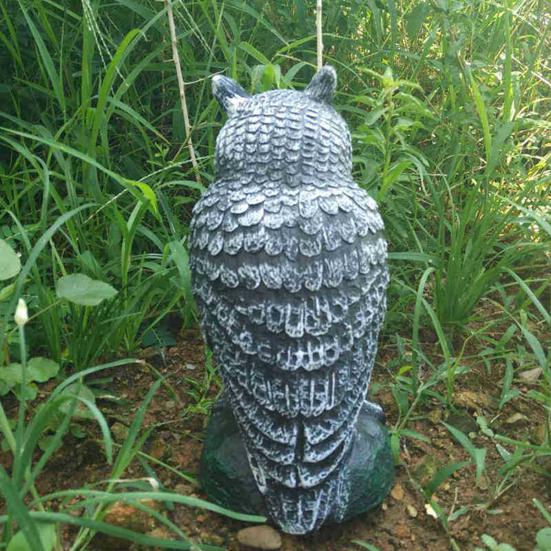 Plastic Owl Ornament Realistic Design Birds Scarecrow Owl Figure with Bright Yellow Eyes Birds Repellent Decorative Ornament