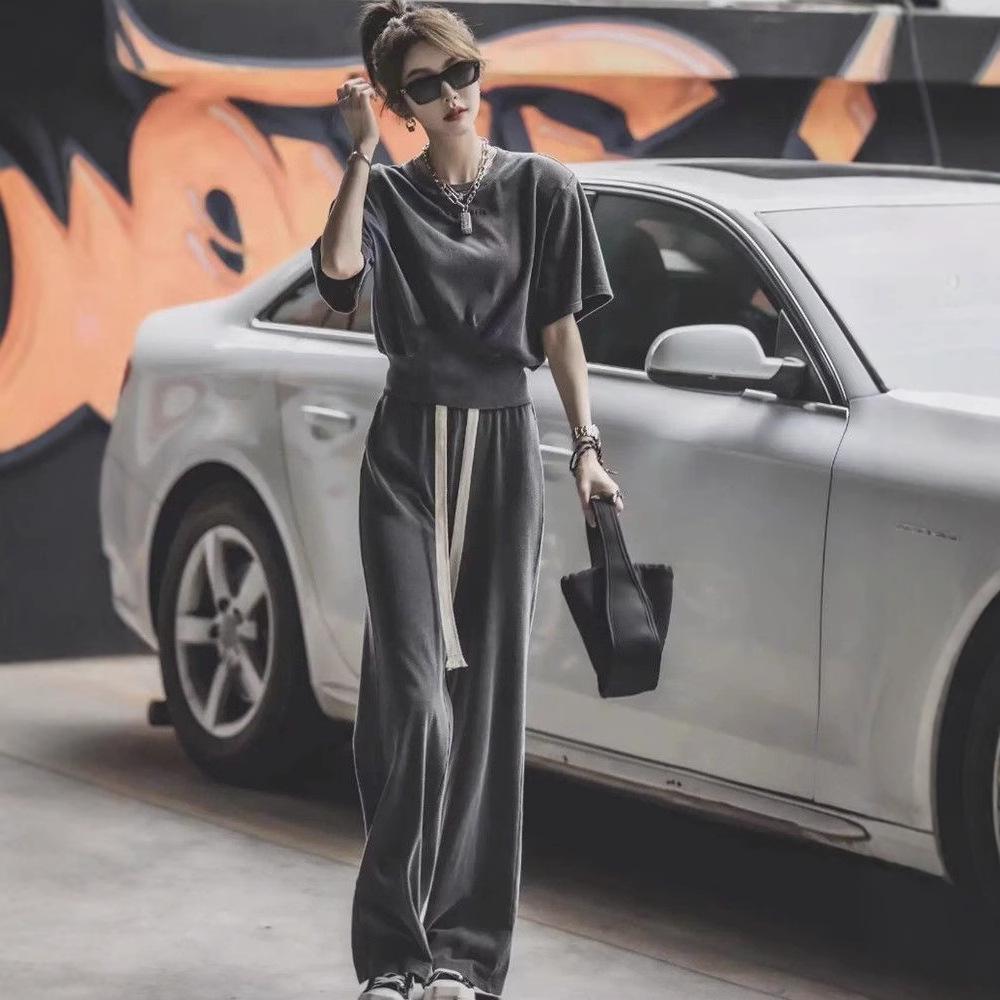 

Summer 2025 Women s Sporty Set: Casual Short-Sleeve Top & Wide-Leg Pants - Fashion-Forward Two-Piece M
