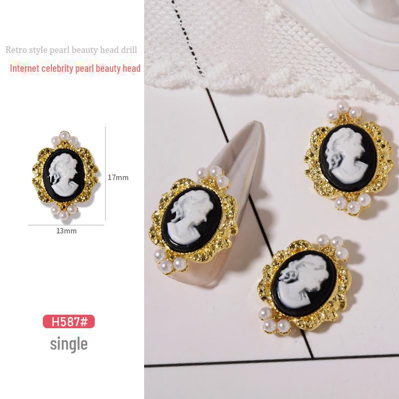 

Аксессуары для дизайна ногтей в стиле барокко и ретро с жемчугом и бриллиантами Large Gold чёрный