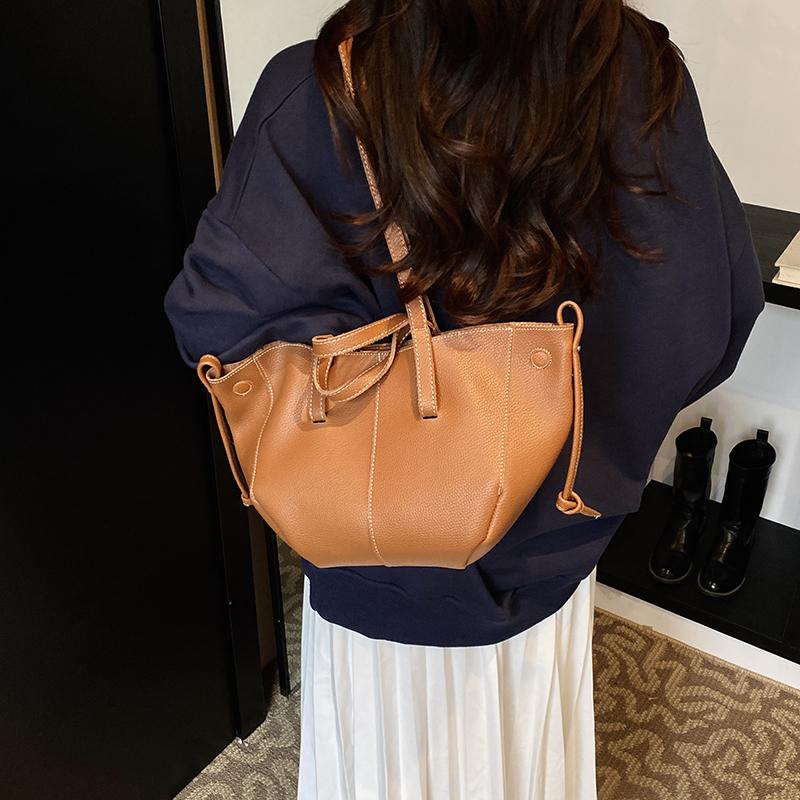 Vintage PU Leather Hobo Bag Women Adjustable Strap Crossbody Bag with Top Handle for Casual Daily Outings