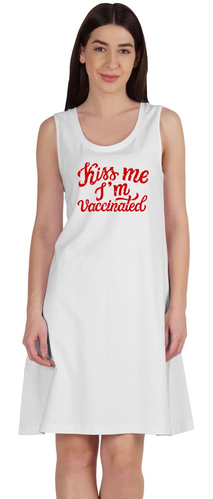 Inkmeso Kiss Me I  M Vaccinated T-shirt Funny Pro Vaccine Summer Scoop Neck