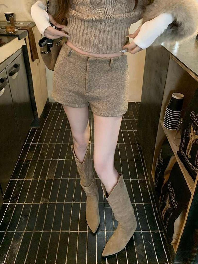 Women's High-Waisted Retro Khaki Wool Shorts - Winter Hip-Hugging A-Line Casual Straight Leg Pants