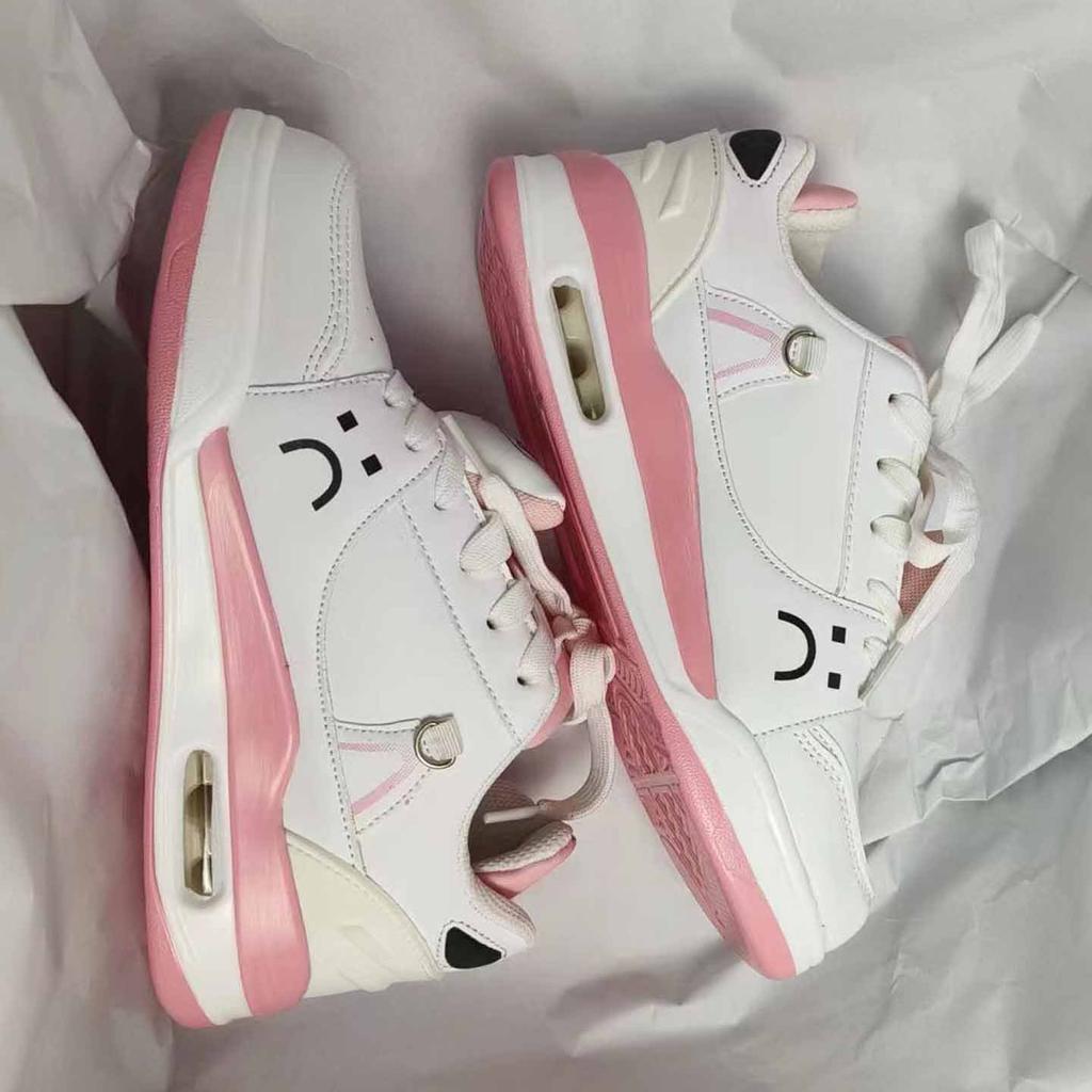 Spring and summer new shoes women's Korean version trend versatile casual niche board shoes street shooting retro air cushion sports shoes