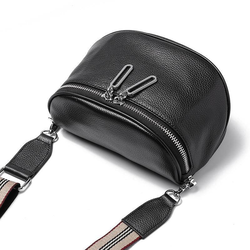 Women Saddle Bags Fashion New Leather Breast Bag High Quality Fanny Pack