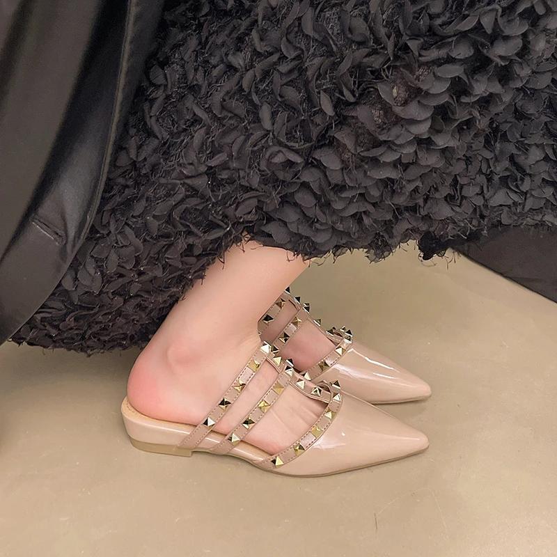 Fashion Pointed-toed semi-slippers for women's outward wear in summer New Baotou shallow mouth hollow rivet square heel cool mop