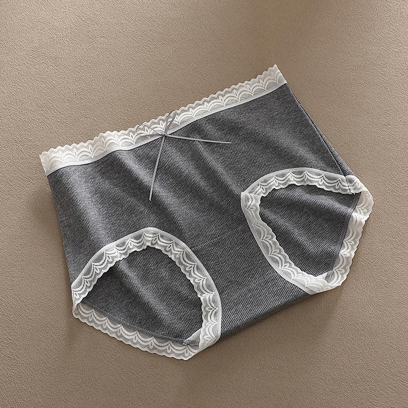 Small and Fresh Color Scheme Pure Desire Lace Panties Breathable One Size Fits All Triangle Women’s Panties