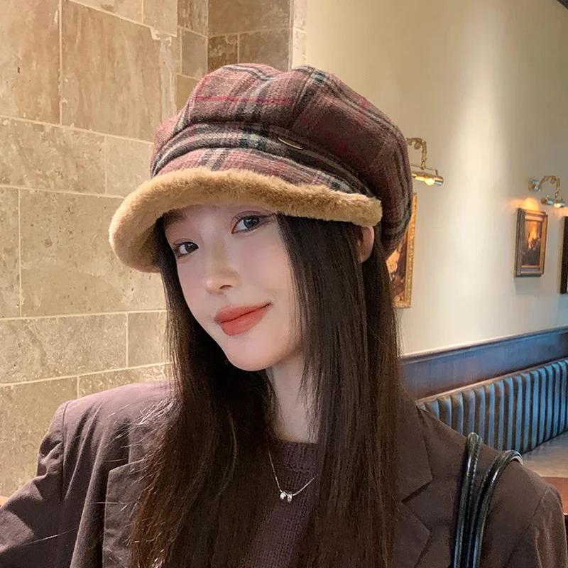 Autumn and Winter Vintage Plaid Plush Warm Octagonal Hat Versatile Beret, High-end Duck Tongue Painter Hat Hat for Women