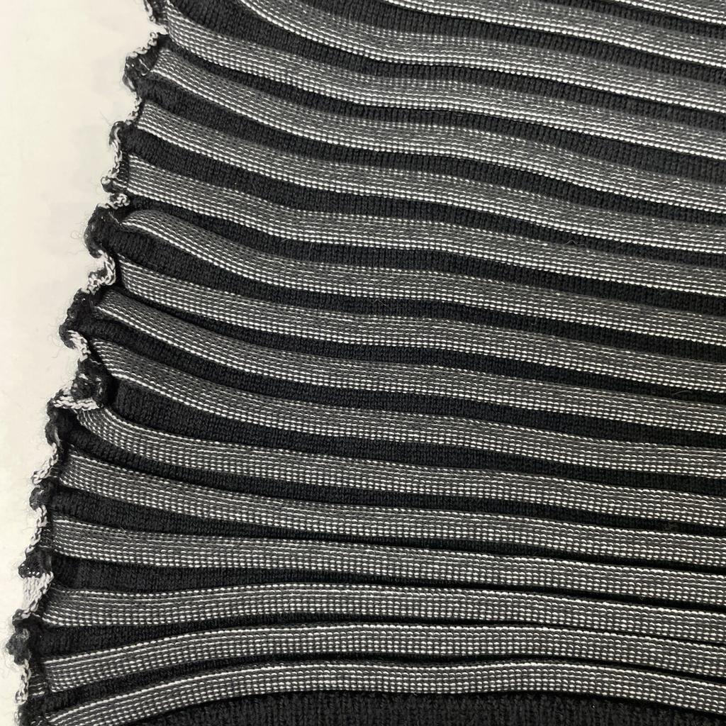 ISSEY MIYAKE Black IM23KH279MEANDER KNIT Wool Blend Border Dress dress 2 Gray / blackUsed