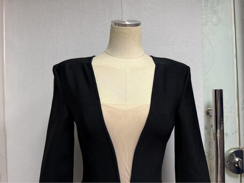 2025 Elegant European & American V-Neck Ruffle Long Sleeve Slimming Bandage Dress