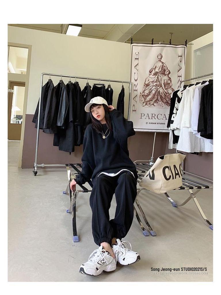 Women's 2025 Fleece-Lined Casual Sportswear Set: Autumn/Winter Fashion, Age-Reducing Loose Sweatshirt & Pants Two-Piece Set