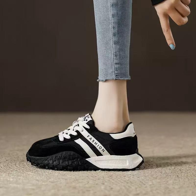 Women's Sports Shoes 2025 New Fashion Comfortable Sneakers Non Slip Lace Up Flat Platform Height Increase Vulcanized Shoes