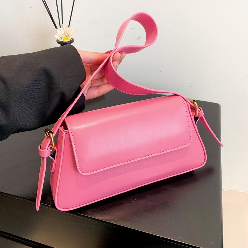 Today's popular new trendy fashion baguette small square bag niche design solid color single shoulder underarm commuter women's bag