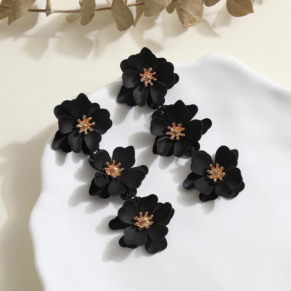 Pinkdudu Flowers BOHO Stud Earrings Exaggerated Iron Baked Paint Colorful Dangle Earrings for Women PD2234