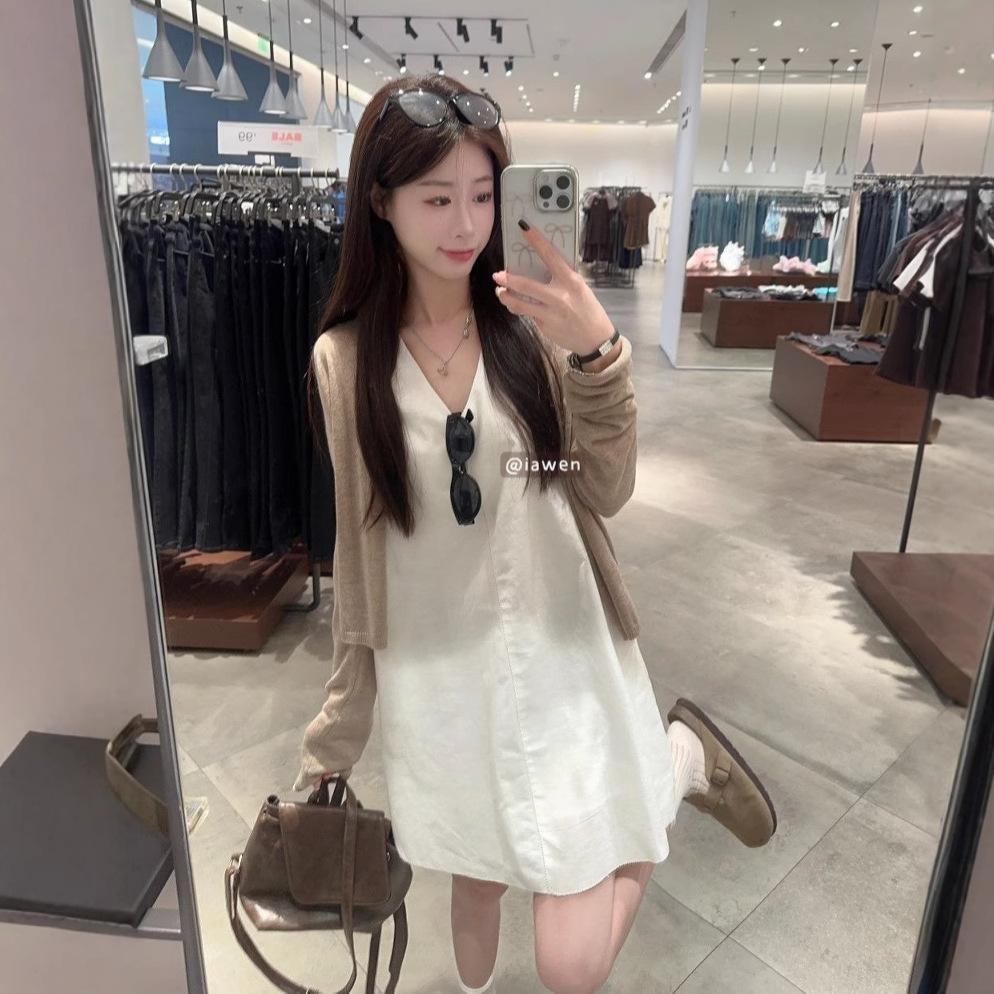 Summer sleeveless vest v-neck dress women's pure desire simple solid color loose and thin short skirt fashionable new women's clothing