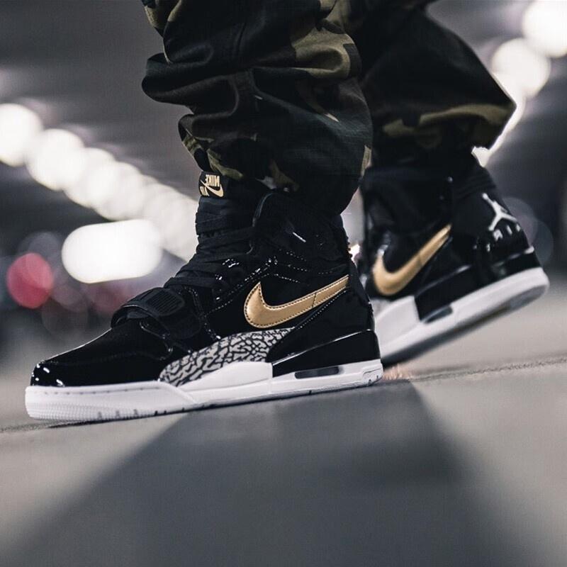 (GS) Air Jordan Legacy 312 'Black Metallic Gold' Kids' AT4040-007
