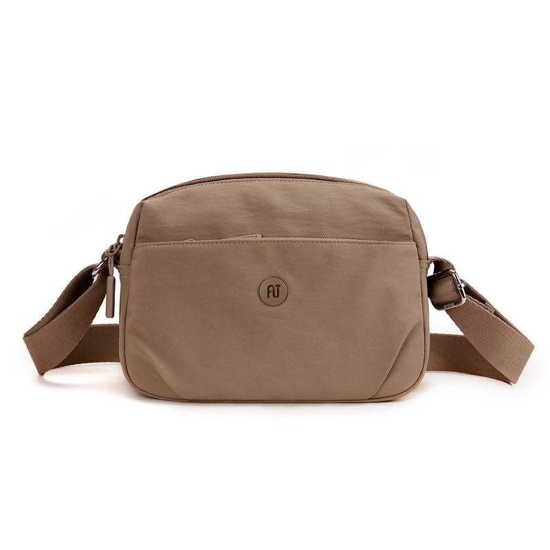 Commuter Shoulder Bag Women's Lightweight Multi-compartment Crossbody Bag