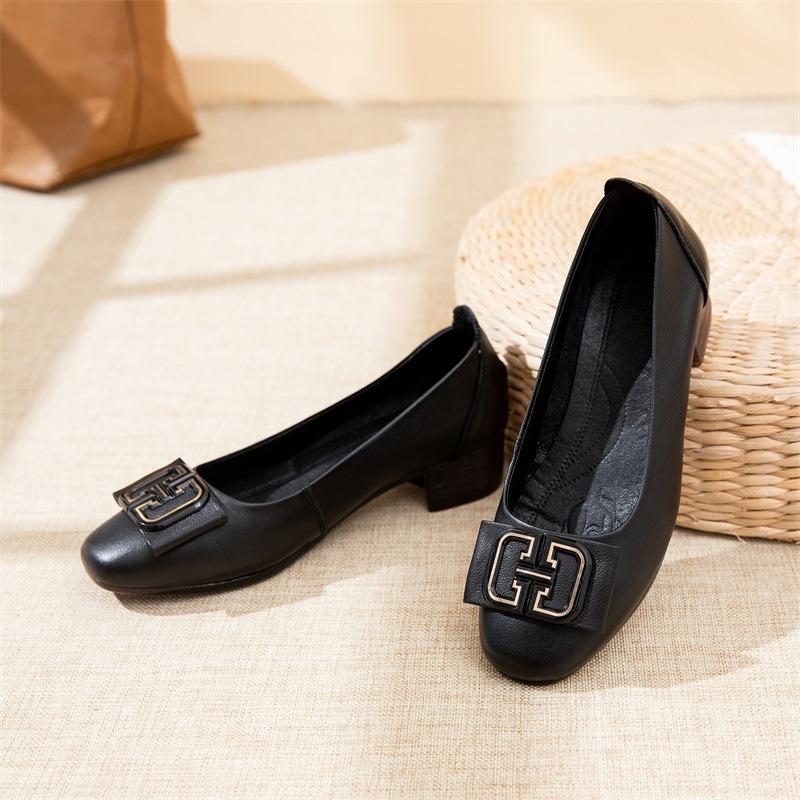 Spring New Leather Shallow Mouth Round Head Women's Single Shoes Middle Heel Comfortable Mother Dance Shoes Work Women's Shoes