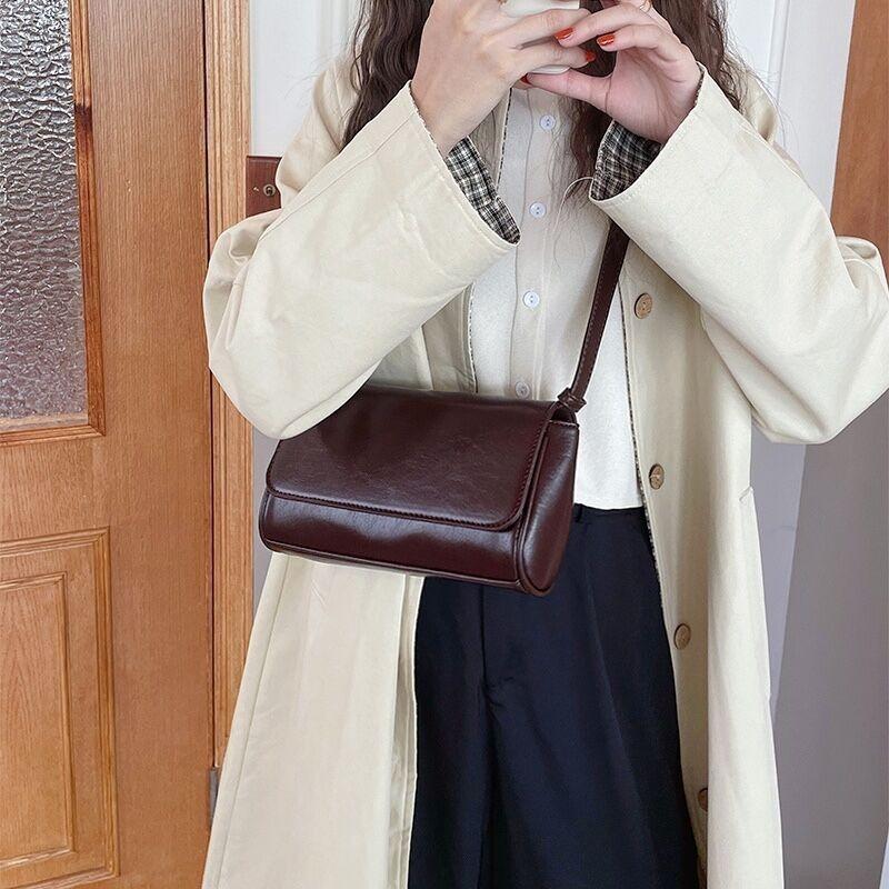 Early Autumn New Retro Versatile Oil Wax Leather Messenger Bag Small Square Bag Women's Bag Casual Shoulder Armpit Bag