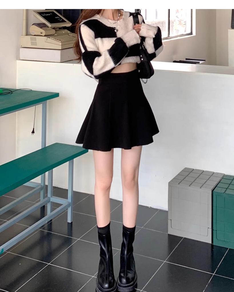 Korean Style High-Waisted Corduroy A-line Skirt - 2025 Slimming Autumn/Winter Petite Umbrella Skirt with Anti-exposure Design